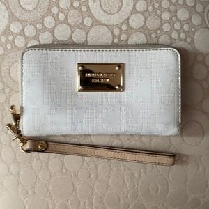 White Michael kors wallet